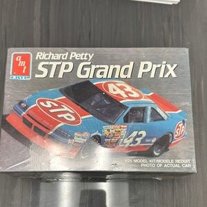 AMT STP Grand Prix Model Kit